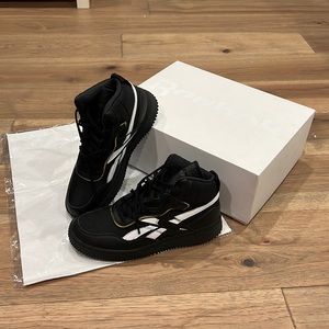 BNIB Men’s Reebok x Victoria Beckham Sneaker